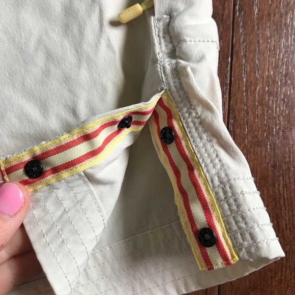 Lululemon shorts 🍋 - Picture 3 of 7